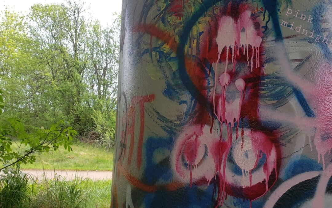 Dripping Pink Graffiti